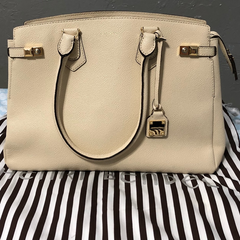❗️❗️one day sale❗️❗️Henri bendel